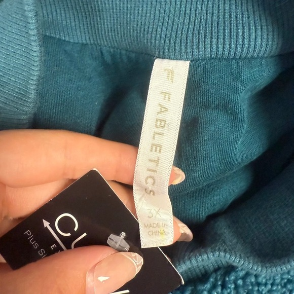 Fabletics Teal Malia Polar Fleece Pullover - Size 3x - Picture 4 of 5